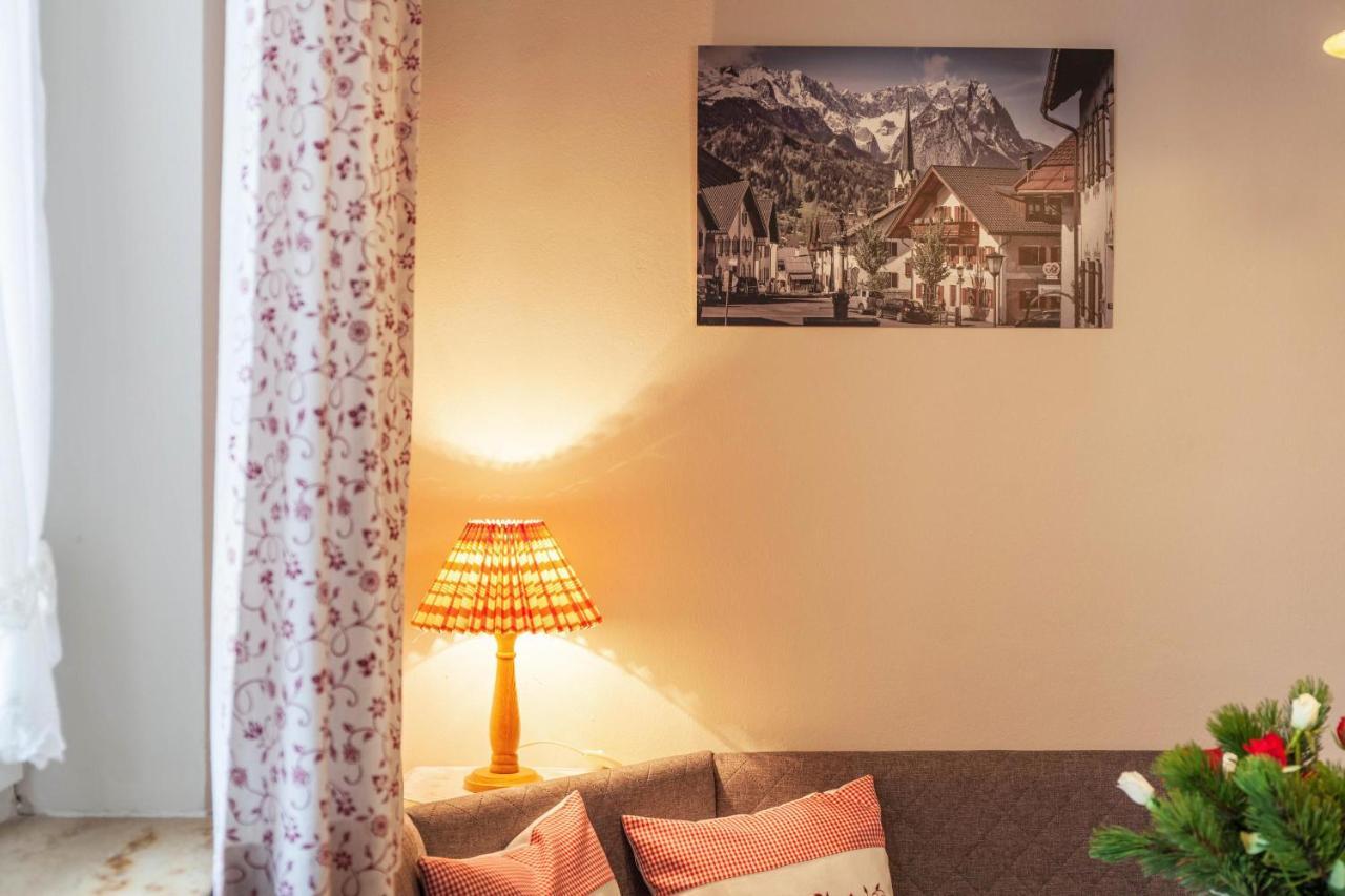 Ferienwohnung Waldruhe Garmisch-Partenkirchen Exteriör bild
