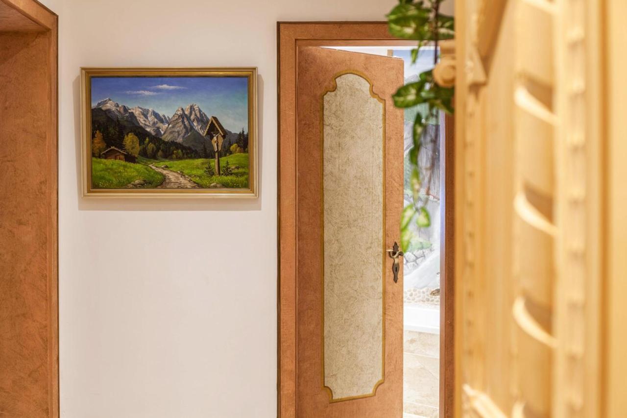 Ferienwohnung Waldruhe Garmisch-Partenkirchen Exteriör bild