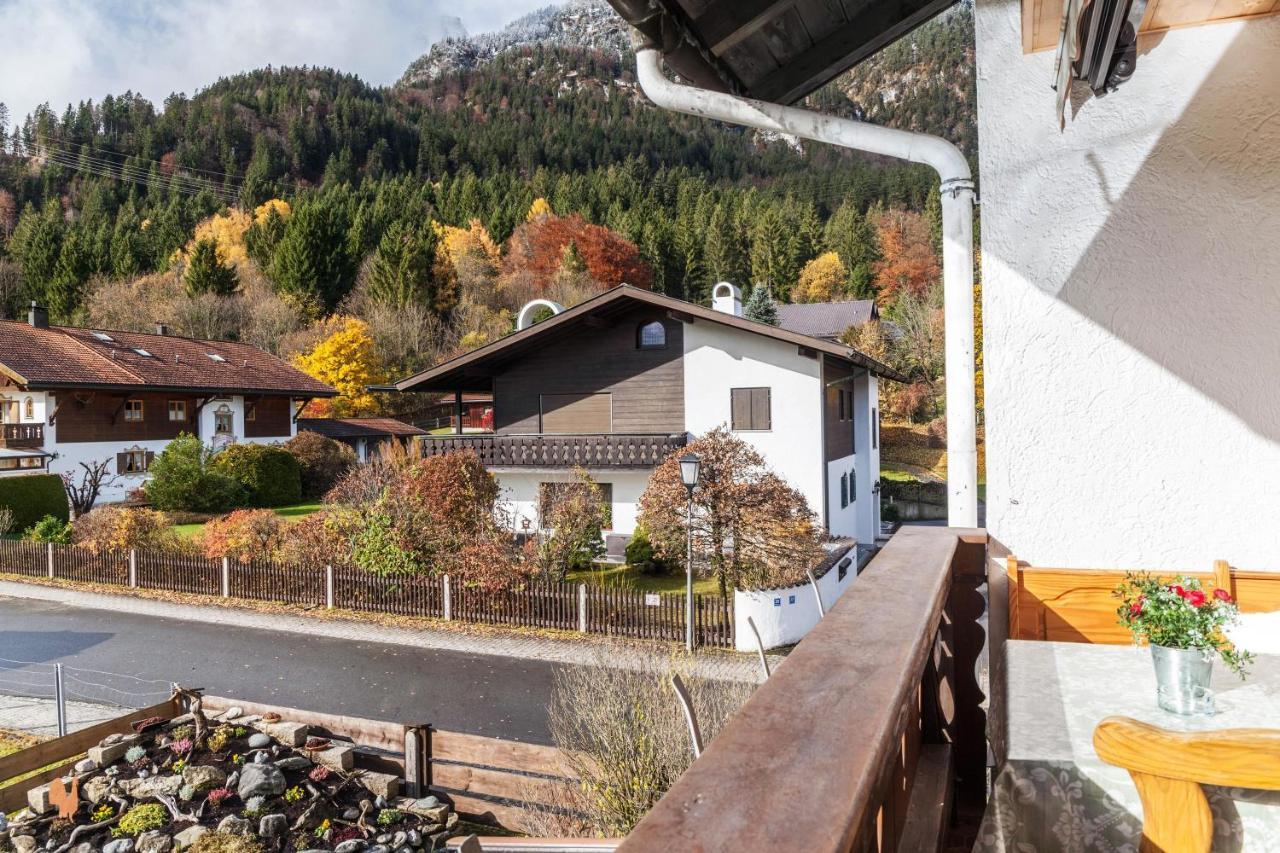 Ferienwohnung Waldruhe Garmisch-Partenkirchen Exteriör bild